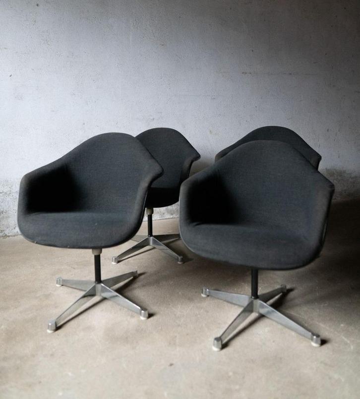 Vintage Herman Miller designstoelen, Huis en Inrichting, Stoelen, Gebruikt, Vier, Kunststof, Metaal, Stof, Blauw, Ophalen