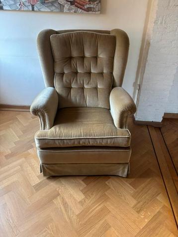Vintage Oorfauteuil – Comfortabel & Karaktervol beschikbaar voor biedingen