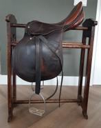 STÜBBEN LORELEY; mooi leren paardrijzadel, Ophalen, Zo goed als nieuw