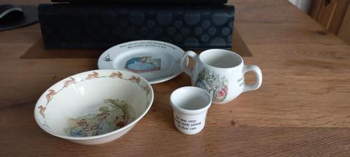 Geboorte set porselein Peter Rabbit Wedgwood, Verzamelen, Porselein, Kristal en Bestek, Zo goed als nieuw, Porselein, Ophalen of Verzenden