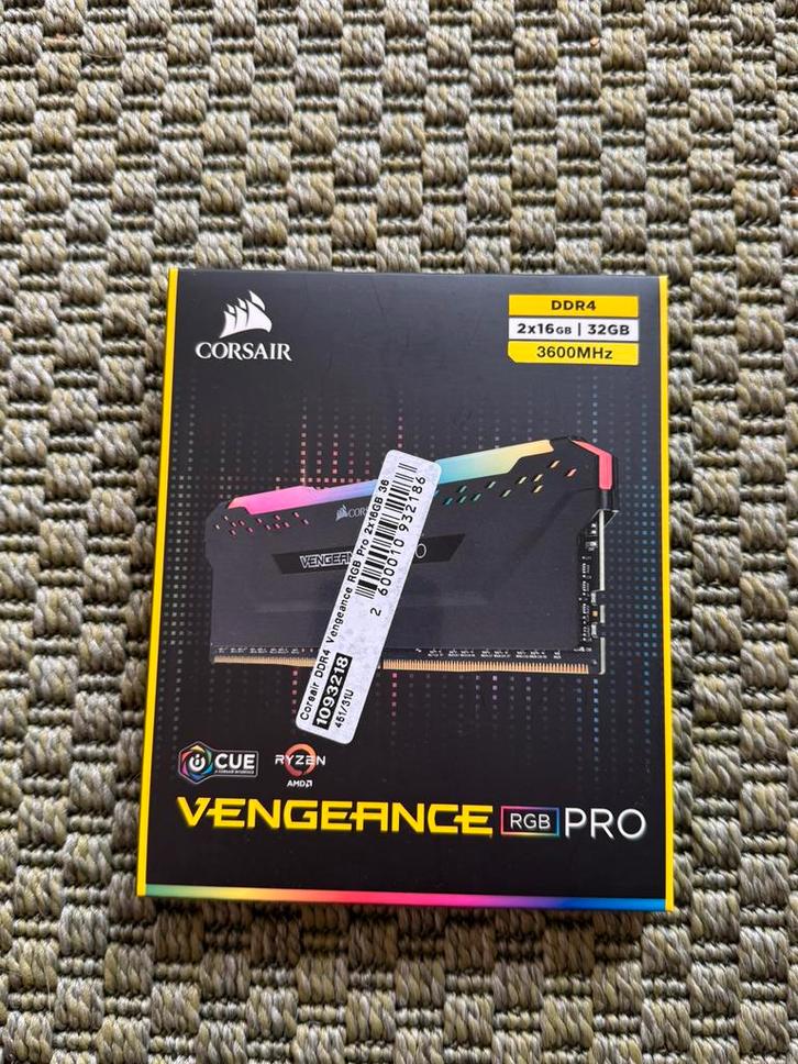 32GB 3600MHz Corsair Vengeance RGB Pro DDR4, Computers en Software, RAM geheugen, Nieuw, Desktop, 32 GB, DDR4, Ophalen of Verzenden