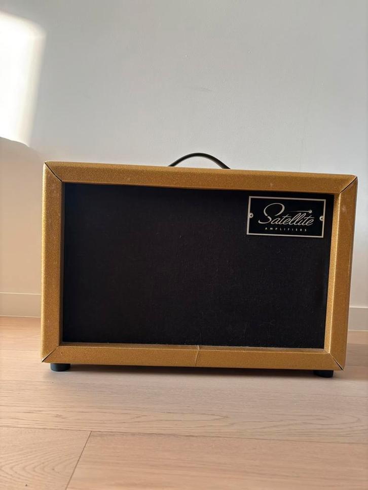 Satellite Cabinet met Celestion Alnico Blue (16 ohm), Muziek en Instrumenten, Versterkers | Bas en Gitaar, Gebruikt, Gitaar, Minder dan 50 watt