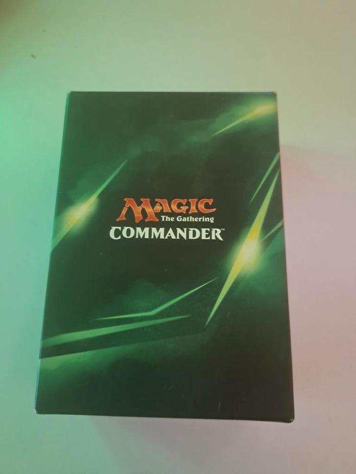 Commander deck: Swell the Host compleet, Hobby en Vrije tijd, Verzamelkaartspellen | Magic the Gathering, Ophalen of Verzenden