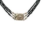 3rij-ig collier, antieke zwarte kralen en zilveren slot., Verzenden, Zilver, Ketting, Met edelsteen