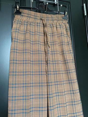 Minimum bruine geruite broek – maat 34 beschikbaar voor biedingen