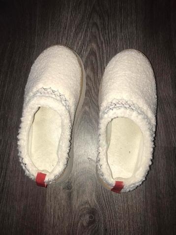 UGG TAZZ BRAID HERITAGE SLIPPERS size 39 beschikbaar voor biedingen