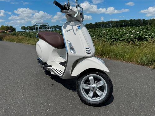 Vespa primavera 45km, 2021, 4.117km, Fietsen en Brommers, Scooters | Vespa, Zo goed als nieuw, Overige modellen, Maximaal 45 km/u