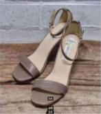 Gianni Gregori - Mooie leren sandalen maat 40 - Nieuw €70, Kleding | Dames, Schoenen, Beige, Nieuw, X, Gianni Gregori
