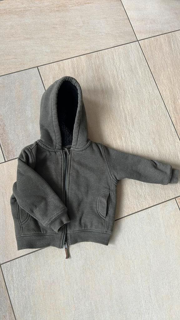 Gevoerd dik vest / tussenjas maat 80/86 jongen, Kinderen en Baby's, Babykleding | Maat 86, Zo goed als nieuw, Jongetje, Jasje