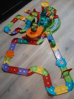 Vtech toet-toet auto parkeer garage met banen en 4 auto's, Ophalen of Verzenden, Gebruikt, 2 tot 4 jaar