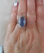 Zilveren antieke ring met blauwe steen maat 17.75 nr.326, Sieraden, Tassen en Uiterlijk, Antieke sieraden, Verzenden, Zilver, Ring