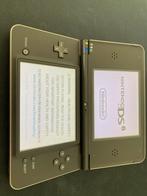 Nintendo DSi XL, Spelcomputers en Games, Spelcomputers | Nintendo DS, Ophalen of Verzenden, Zo goed als nieuw, Overige kleuren