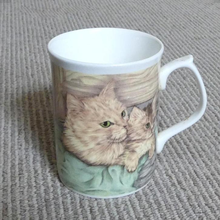 Duchess vintage kattenbeker Pillow Talk porselein beker, Huis en Inrichting, Keuken | Servies, Gebruikt, Kop(pen) en/of Schotel(s)