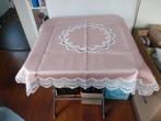 vierkant roze tafellaken met mooi kant versiersel, Antiek en Kunst, Ophalen of Verzenden