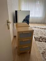 Ikea Nachtkastje met spiegel, Huis en Inrichting, Slaapkamer | Nachtkastjes, Ophalen of Verzenden, Zo goed als nieuw, Hout