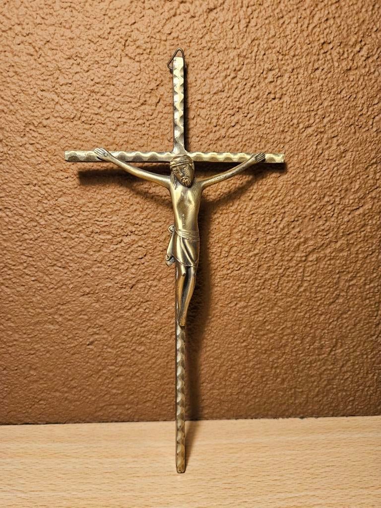 Messing kruisbeeld met Jezus - Religieus wandobject, Ophalen of Verzenden