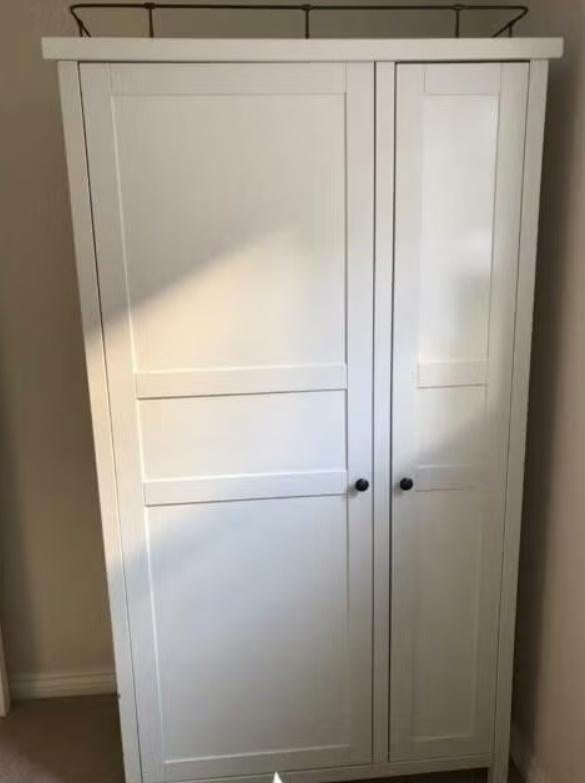 2 deurs kledingkast van Ikea type Hemnes, Kinderen en Baby's, Kinderkamer | Commodes en Kasten, Ophalen, Gebruikt, 50 tot 70 cm