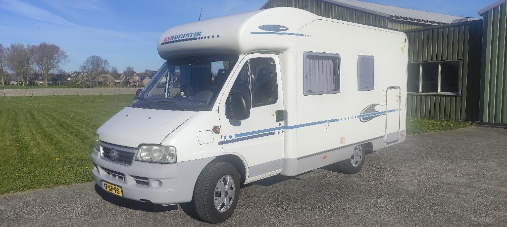 Camper Adria Mobil 2.8 JTD, Ringverwarming, Fiat, Afzuigkap, Tot en met 3