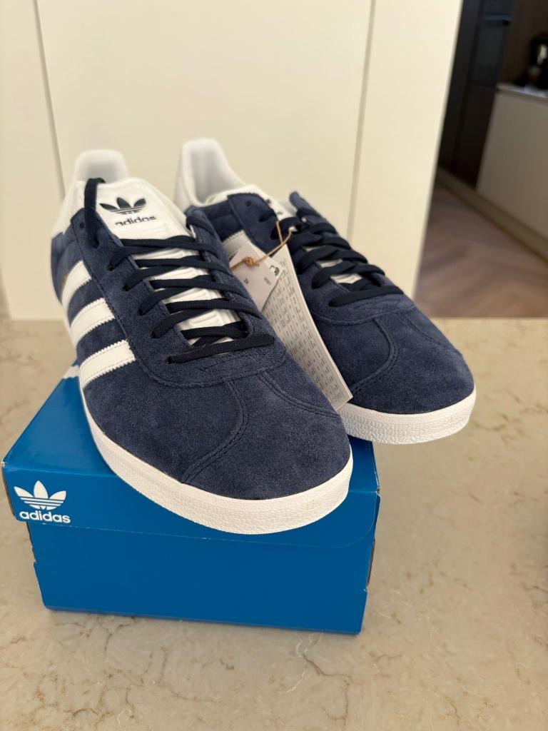 Adidas sneakers Gazelle navy/wit/goud maat 46, Blauw, Nieuw, Ophalen of Verzenden, Sneakers of Gympen