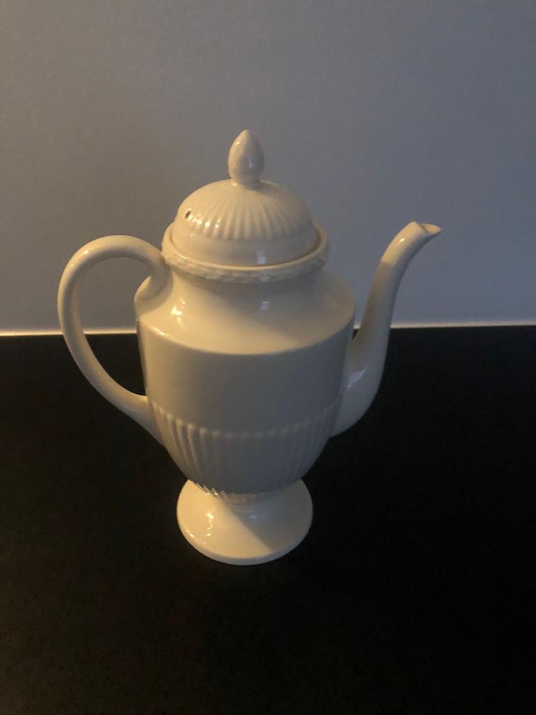 Wedgwood Edme koffie kan, Huis en Inrichting, Keuken | Servies, Keramiek, Overige typen, Nieuw, Ophalen of Verzenden