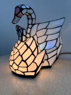 Tiffany stijl zwaan Tafellamp parelmoer glas vintage, Ophalen, Zo goed als nieuw, Glas, Minder dan 50 cm