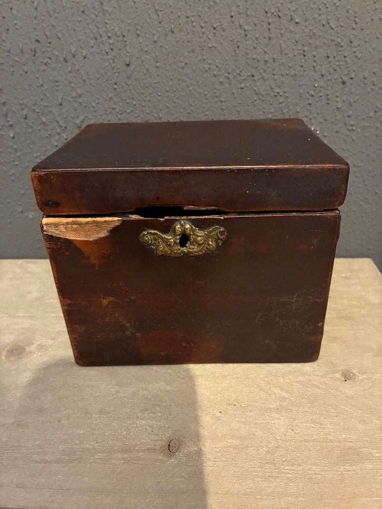 Antiek houten kistje, Huis en Inrichting, Woonaccessoires | Kisten, Ophalen, Minder dan 50 cm, Gebruikt, Minder dan 50 cm