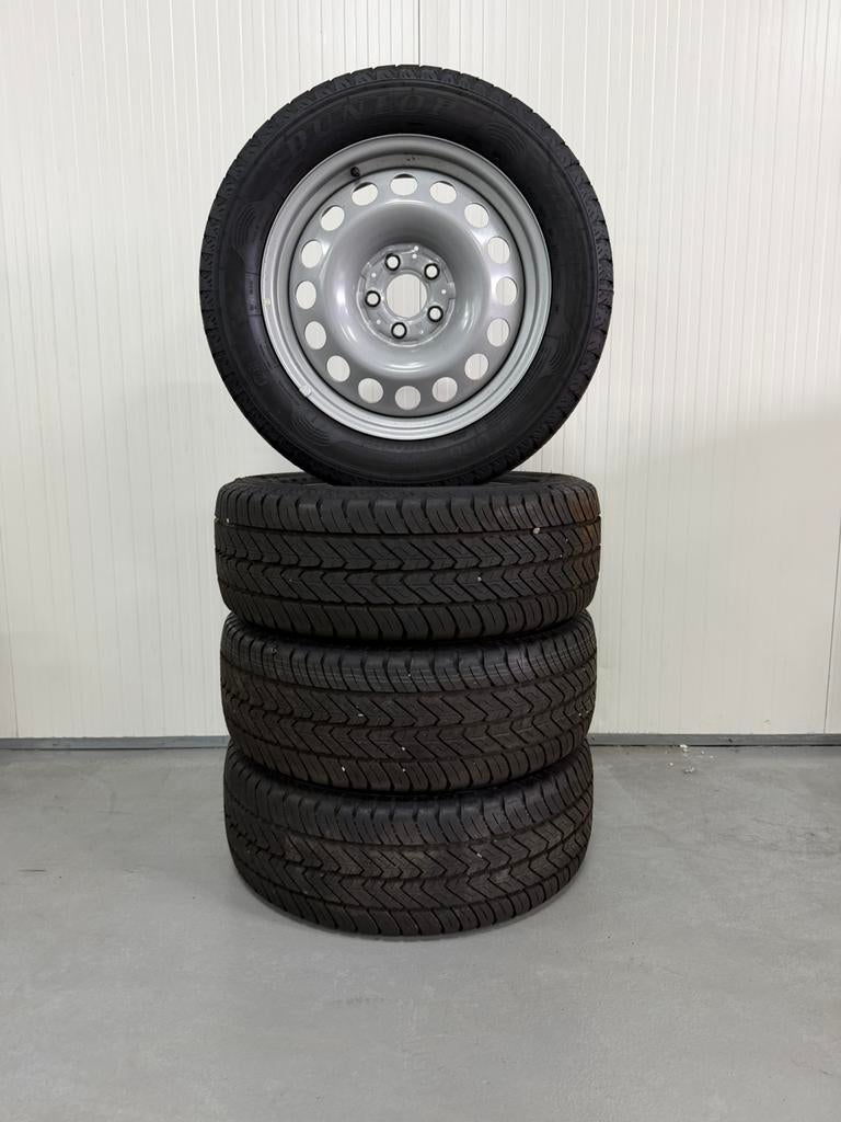 Mercedes Vito W447 Stalen Velgen met Dunlop Zomerbanden, Auto-onderdelen, Banden en Velgen, Ophalen, Bestelwagen, Banden en Velgen