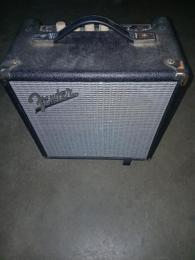 Fender Rumble 15 Gitaarversterker, Muziek en Instrumenten, Versterkers | Bas en Gitaar, Ophalen, Gebruikt, Gitaar, Minder dan 50 watt