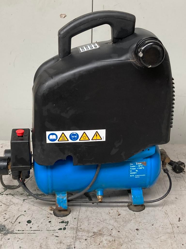nette silent air olieloze compressor nr 9, Doe-het-zelf en Verbouw, Compressors, Gebruikt, 6 tot 10 bar, Minder dan 25 liter, Minder dan 200 liter/min