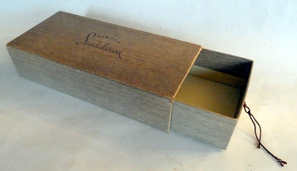 schuifdoosje van Vinolia Sandalwood zeep, Verzamelen, Ophalen of Verzenden, Zo goed als nieuw