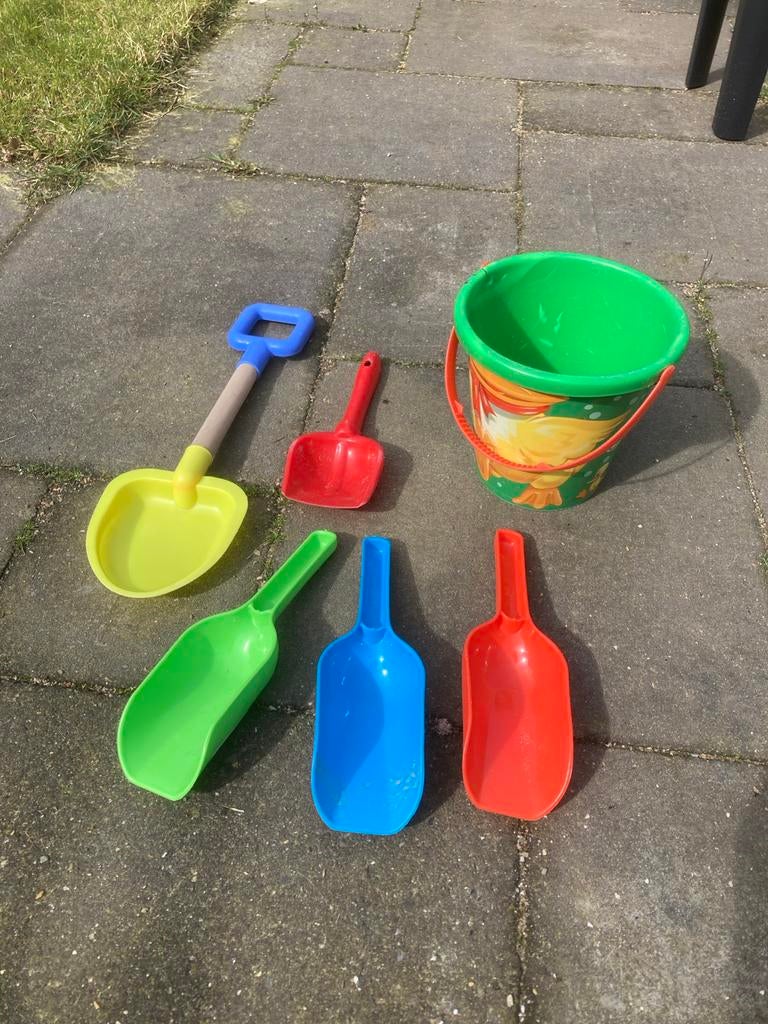 Zandbak speelgoed set schepjes en emmertje, Ophalen, Gebruikt