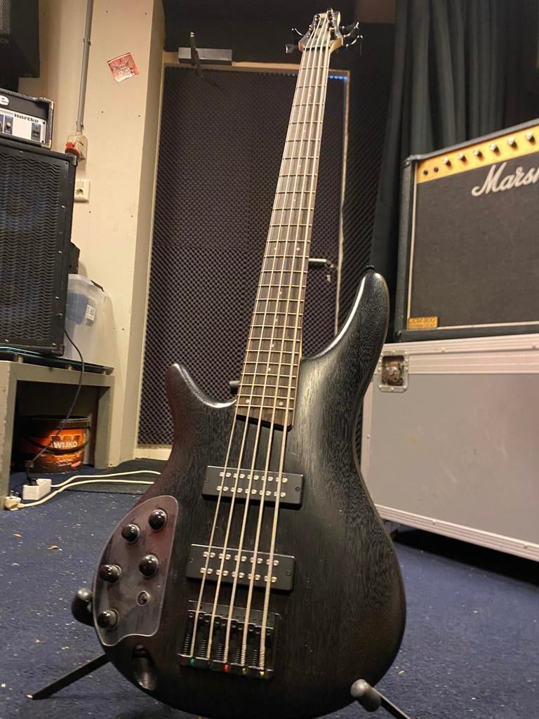 Ibanez soundgear SDGR., Muziek en Instrumenten, Ophalen, Zo goed als nieuw, Elektrisch, 5-snarig