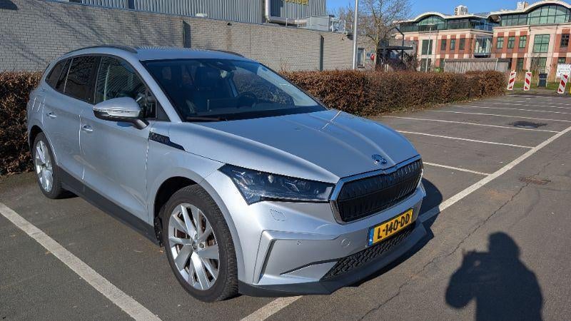 Skoda Enyaq iV 60 First Edition, vol leder, Travel Assist, Auto's, Skoda, Automaat, 34 min, Achterwielaandrijving, Zwart