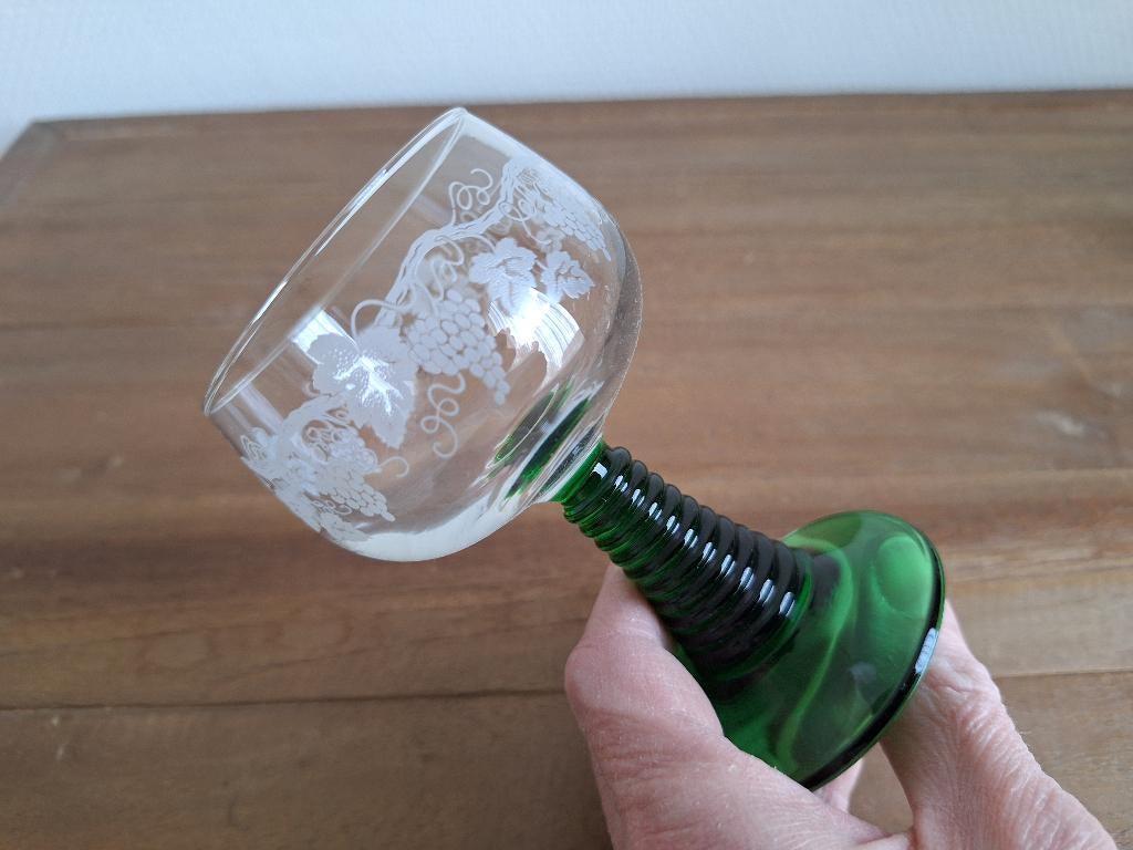 Roemer glaasjes met gedraaide voet., Verzamelen, Glas en Borrelglaasjes, Ophalen, Zo goed als nieuw, Borrel- of Shotglas