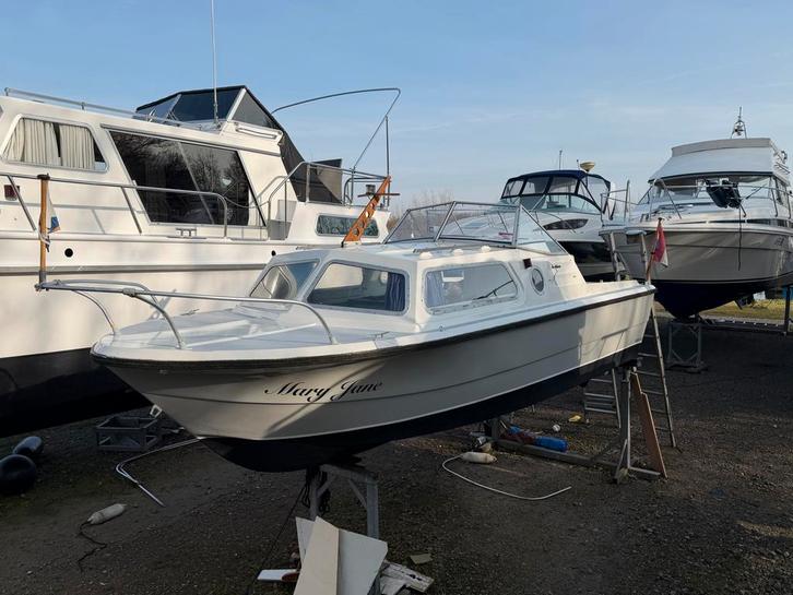 Inter 630 boot - Compacte en comfortabele kajuitboot, Watersport en Boten, Motorboten en Motorjachten, Gebruikt, Polyester, Tot 6 meter