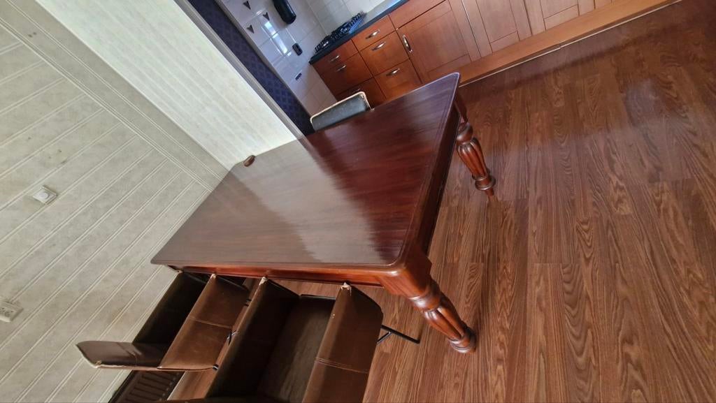 Klassieke houten eettafel, Huis en Inrichting, Tafels | Eettafels, Ophalen