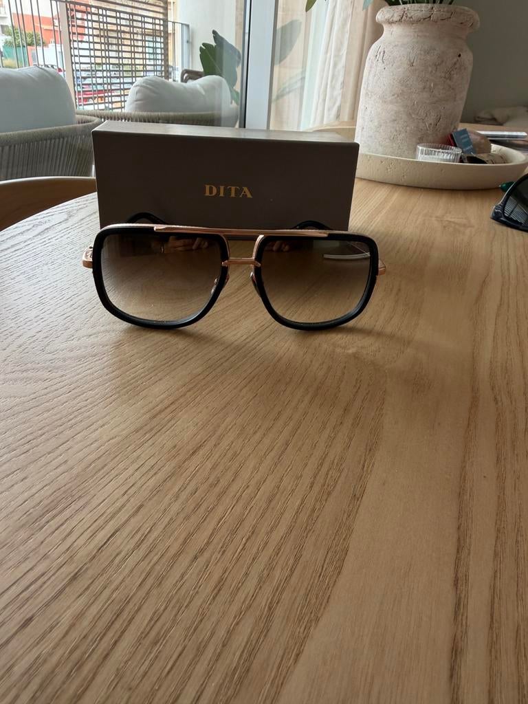 Dita mach one, Sieraden, Tassen en Uiterlijk, Ophalen of Verzenden, Zo goed als nieuw, Zwart, Overige merken