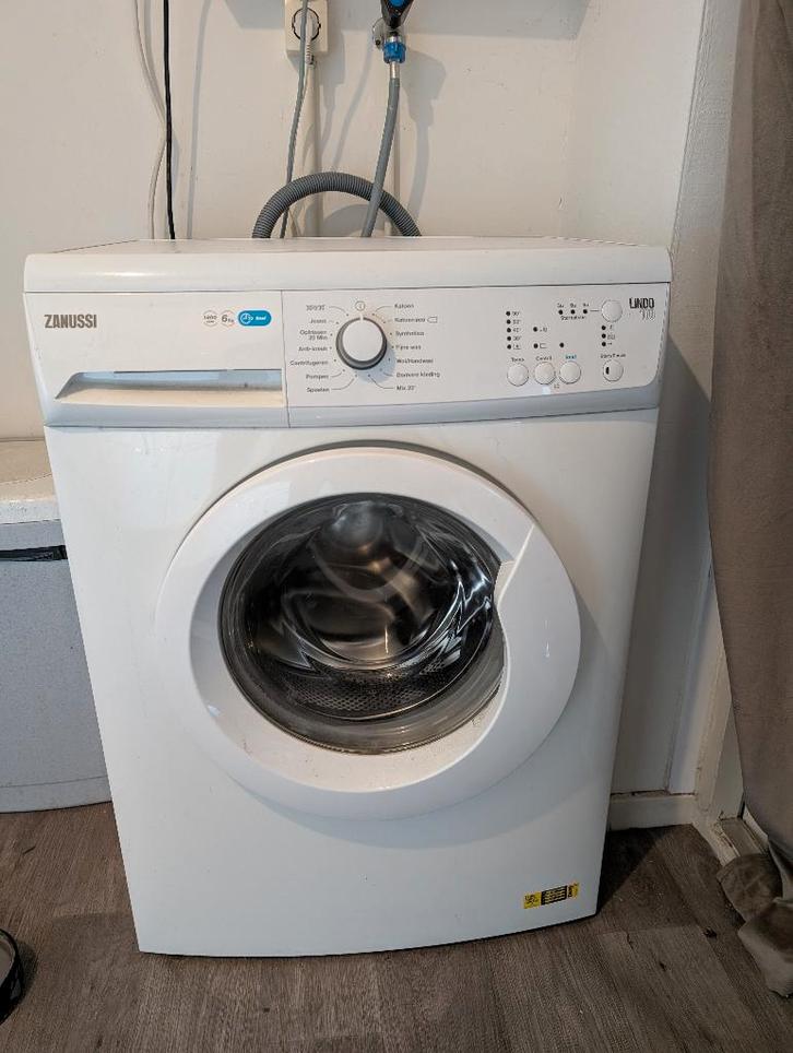 Zanussi ZWF61400W wasmachine uit 2016, Witgoed en Apparatuur, Wasmachines, Gebruikt, Voorlader, 6 tot 8 kg, 85 tot 90 cm, 1200 tot 1600 toeren