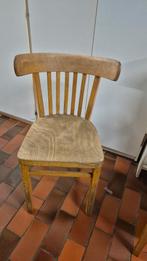 Oude keukenstoelen, Huis en Inrichting, Ophalen, Gebruikt, Bruin, Twee