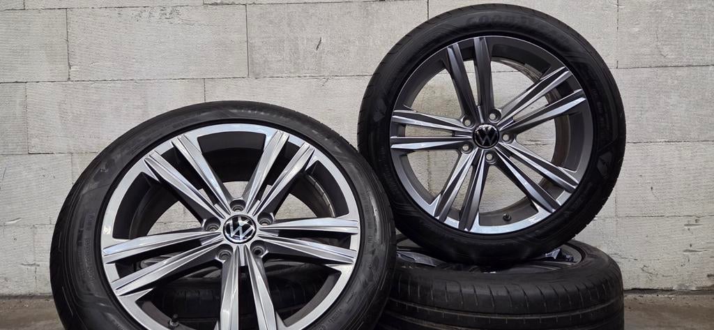 18" VW R-line Arteon Passat B8 orig velgen zomerbanden 6mm+, Auto-onderdelen, 18 inch, Banden en Velgen, Ophalen of Verzenden