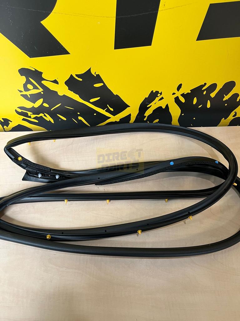 Nissan Qashqai (2/14-4/21) Voorportierrubber Rechts Originee, -, Verzenden, -, Nieuw