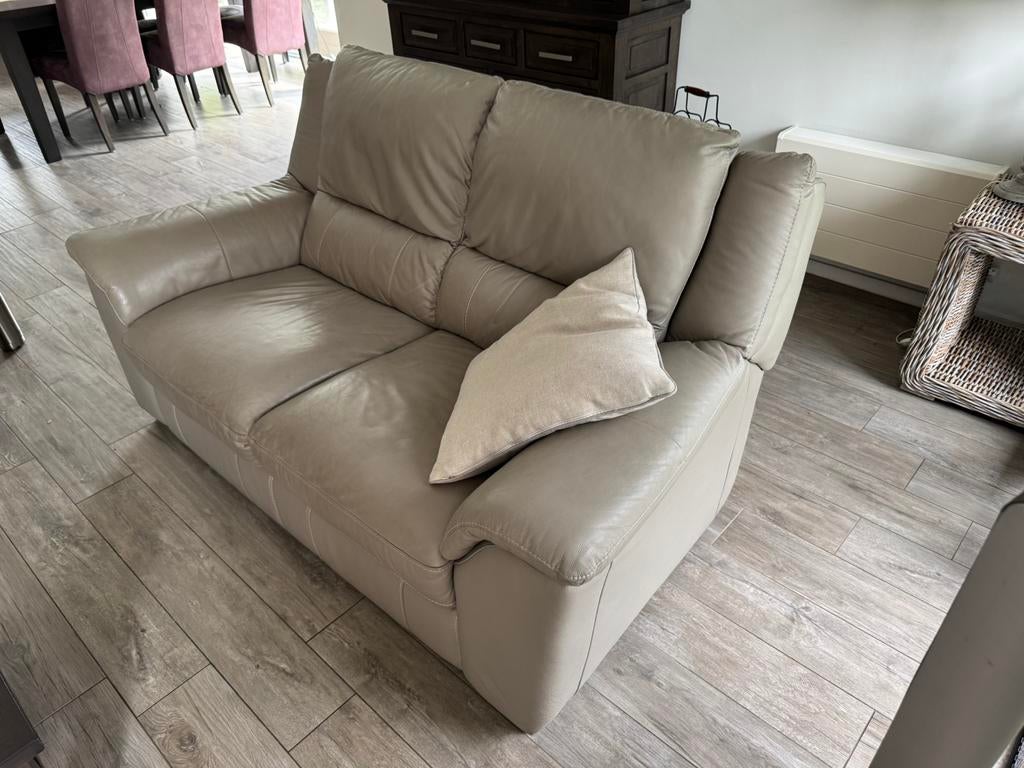 Tweezits bank rundleer, Ophalen, Gebruikt