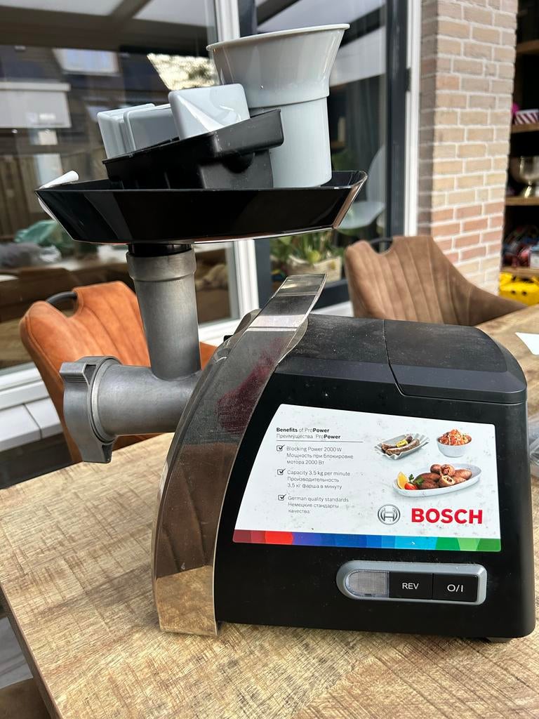 Bosch ProPower Gehaktmolen 2000W - Krachtig en Efficiënt, 4 liter of meer, Ophalen of Verzenden, Gebruikt, 3 snelheden of meer