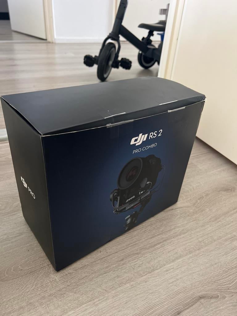 DJI RS 2 Pro Combo - Professionele Gimbal Stabilisator, Ophalen of Verzenden, Zo goed als nieuw