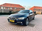 BMW 320i EDE High Executive | Leder | Xenon |Camera |Ambient, Auto's, Achterwielaandrijving, 4 cilinders, Blauw, 75 €/maand