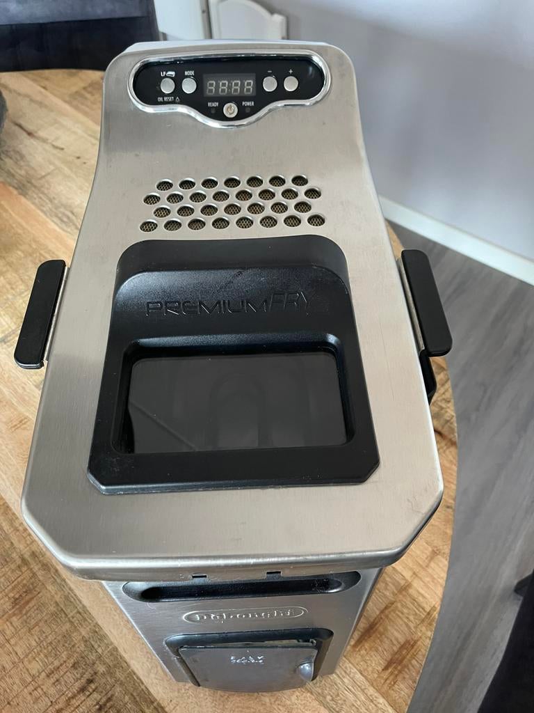 Frietpan, Witgoed en Apparatuur, Frituurpannen, 3 tot 4 liter, Ophalen, Gebruikt, Uitneembare binnenpan