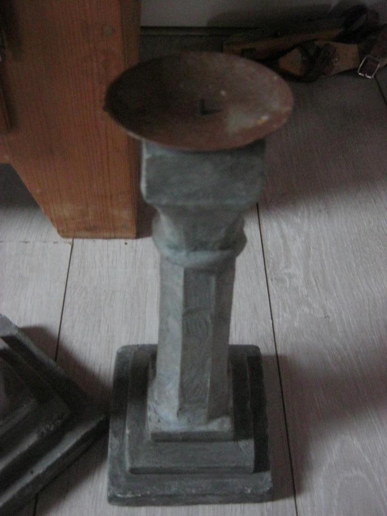 set van 2 robuuste betonnen kandelaren, Ophalen, Overige materialen, Zo goed als nieuw, Grijs