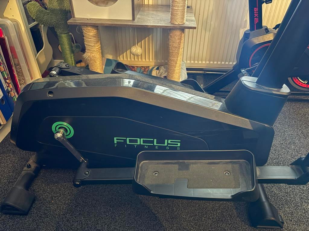 Focus Fitness Crosstrainer - Zo goed als nieuw, Ophalen, Armen, Zo goed als nieuw, Crosstrainer
