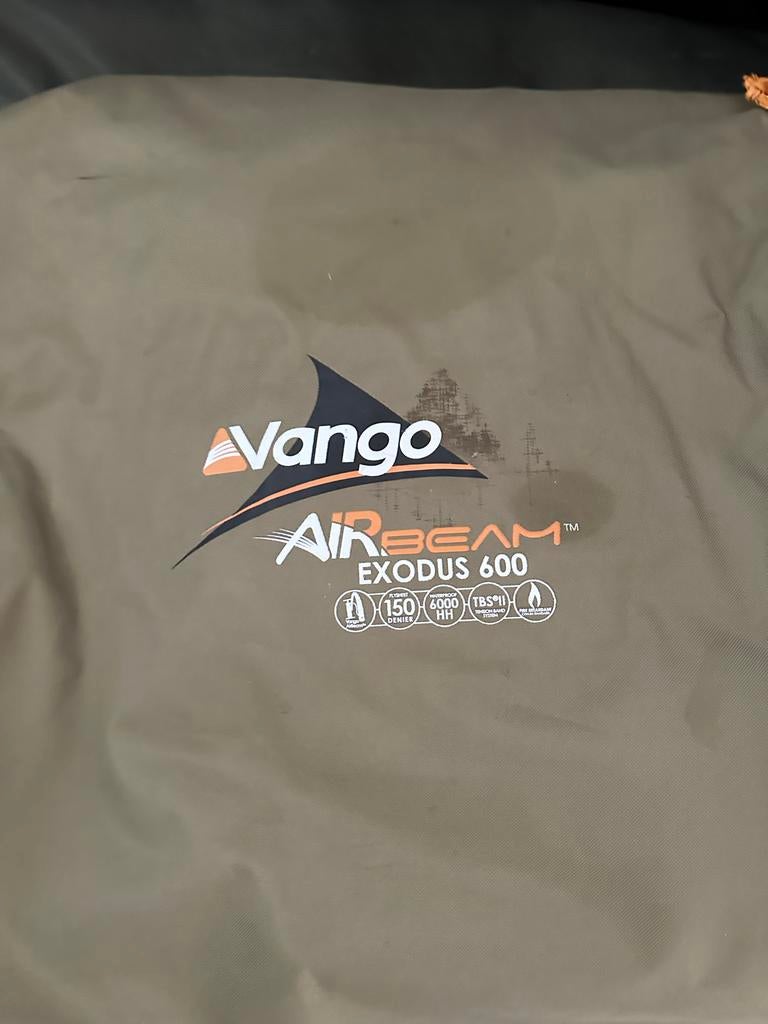 Kampeeruitrusting: Vango tent, Quechua slaapmat, Easy Camp m, Ophalen, Gebruikt