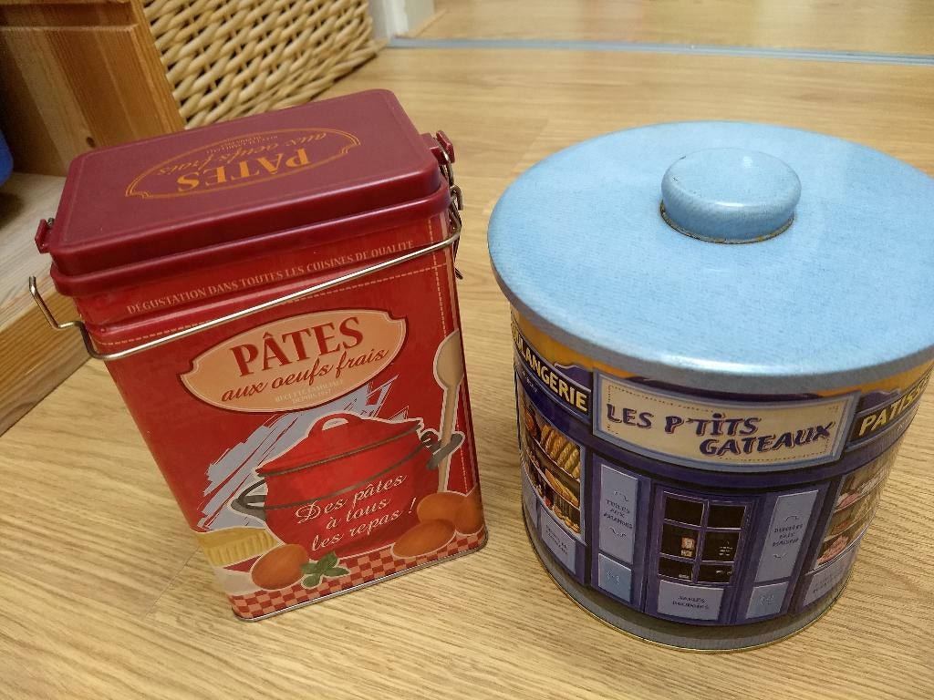 Twee blikken, Verzamelen, Blikken, Ophalen of Verzenden, Gebruikt, Overige